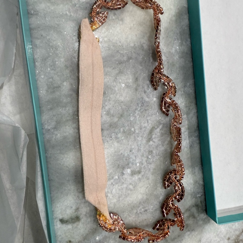 NIB Rose Gold Rhinestone Garter - Picture 2 of 5